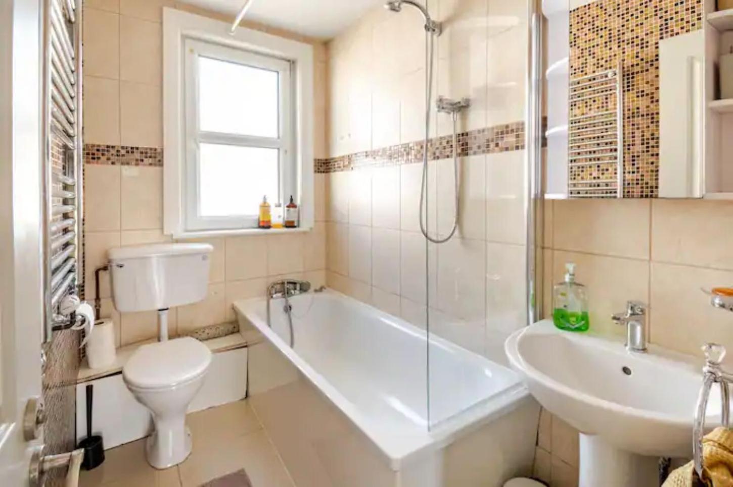 Castle View 2 Bedroom Apartment In Town Centre เฮสติงส์ ภายนอก รูปภาพ