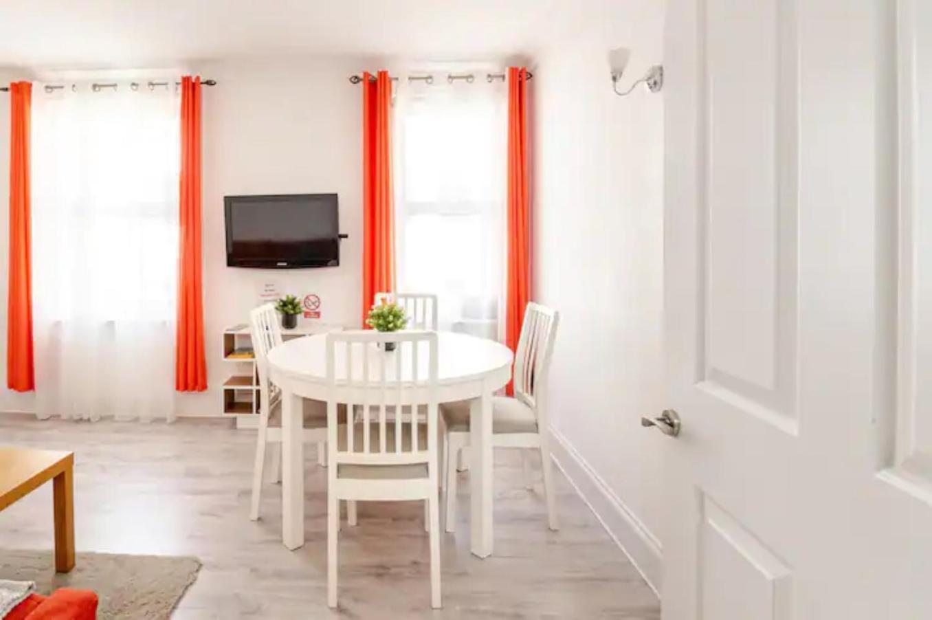 Castle View 2 Bedroom Apartment In Town Centre เฮสติงส์ ภายนอก รูปภาพ